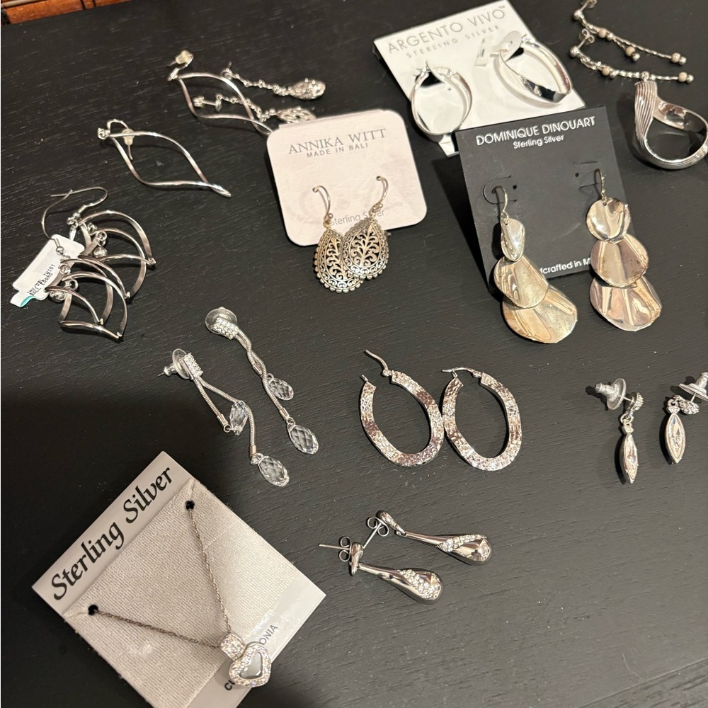 Lot of Silver Earrings - Picture 2 of 3